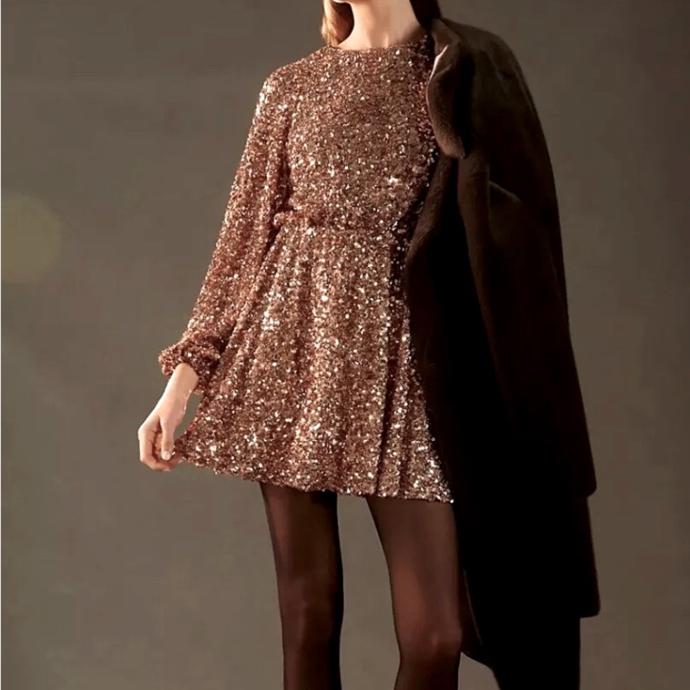 NWT Sunday In Brooklyn Balloon Sleeve Rose Gold Sequin Dreas in Small